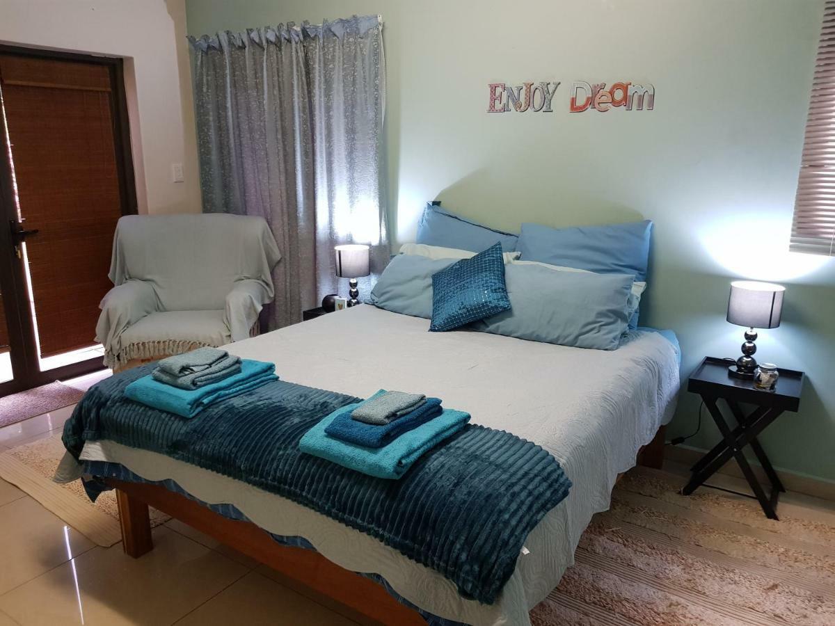 77 On Erica Apartman George Kültér fotó