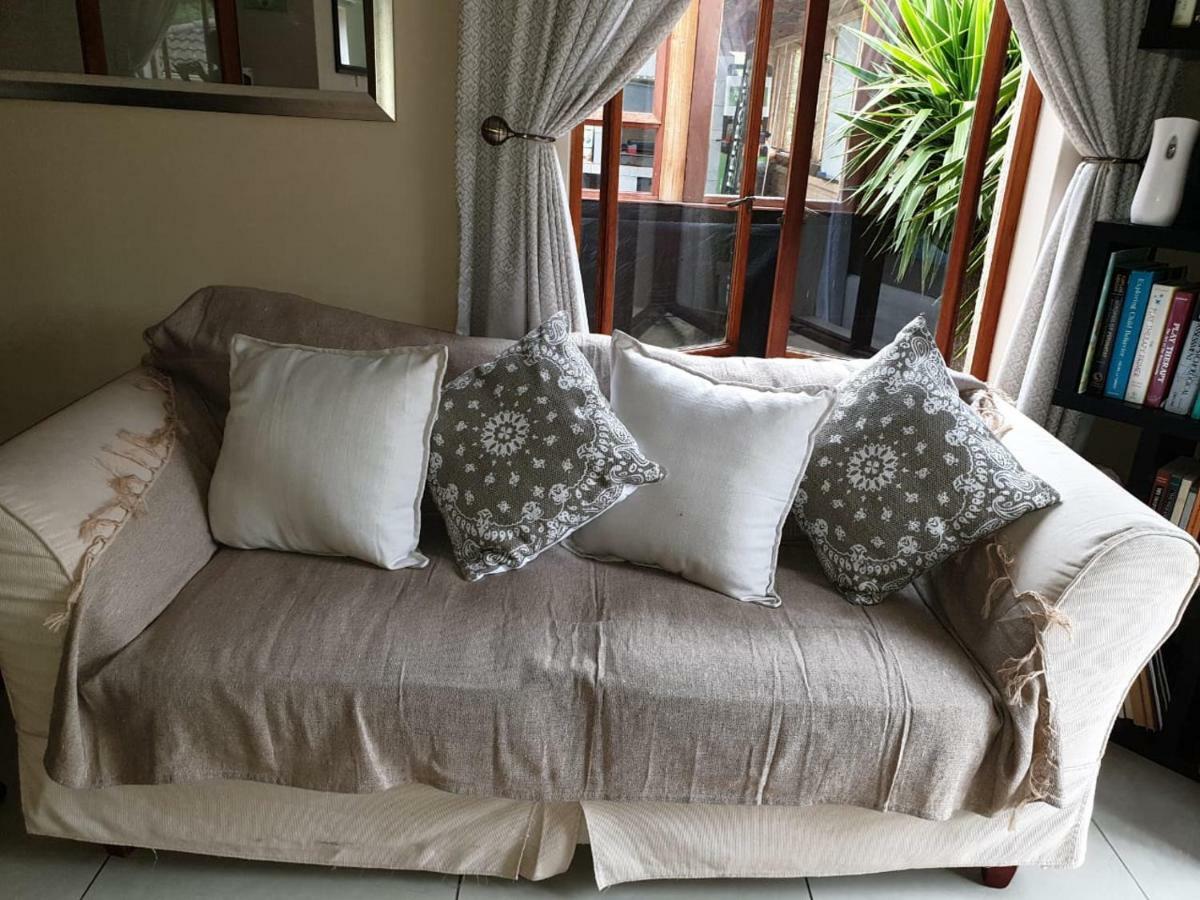 77 On Erica Apartman George Kültér fotó
